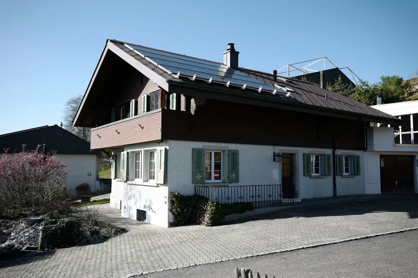 Chalet in a sunny location - Photo 1 of 14
