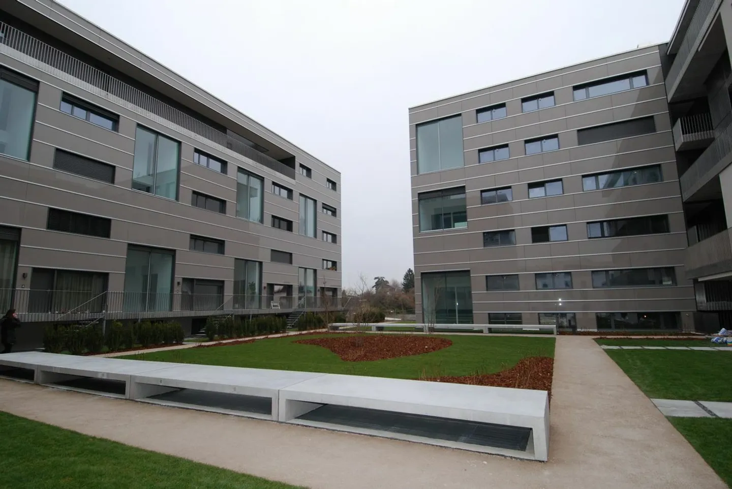 Place de parking à louer à St-Sulpice VD ! - Photo 1 sur 2