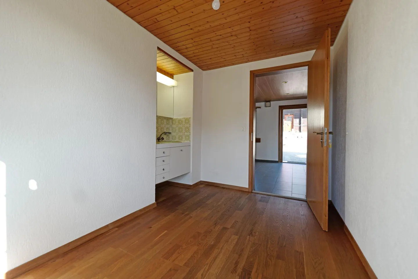 Chalet in a sunny location - Photo 5 of 14