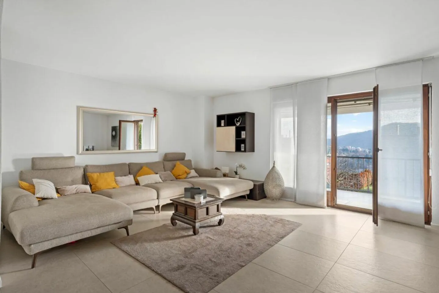 Maison jumelée avec jardin et vue - Photo 4 sur 30