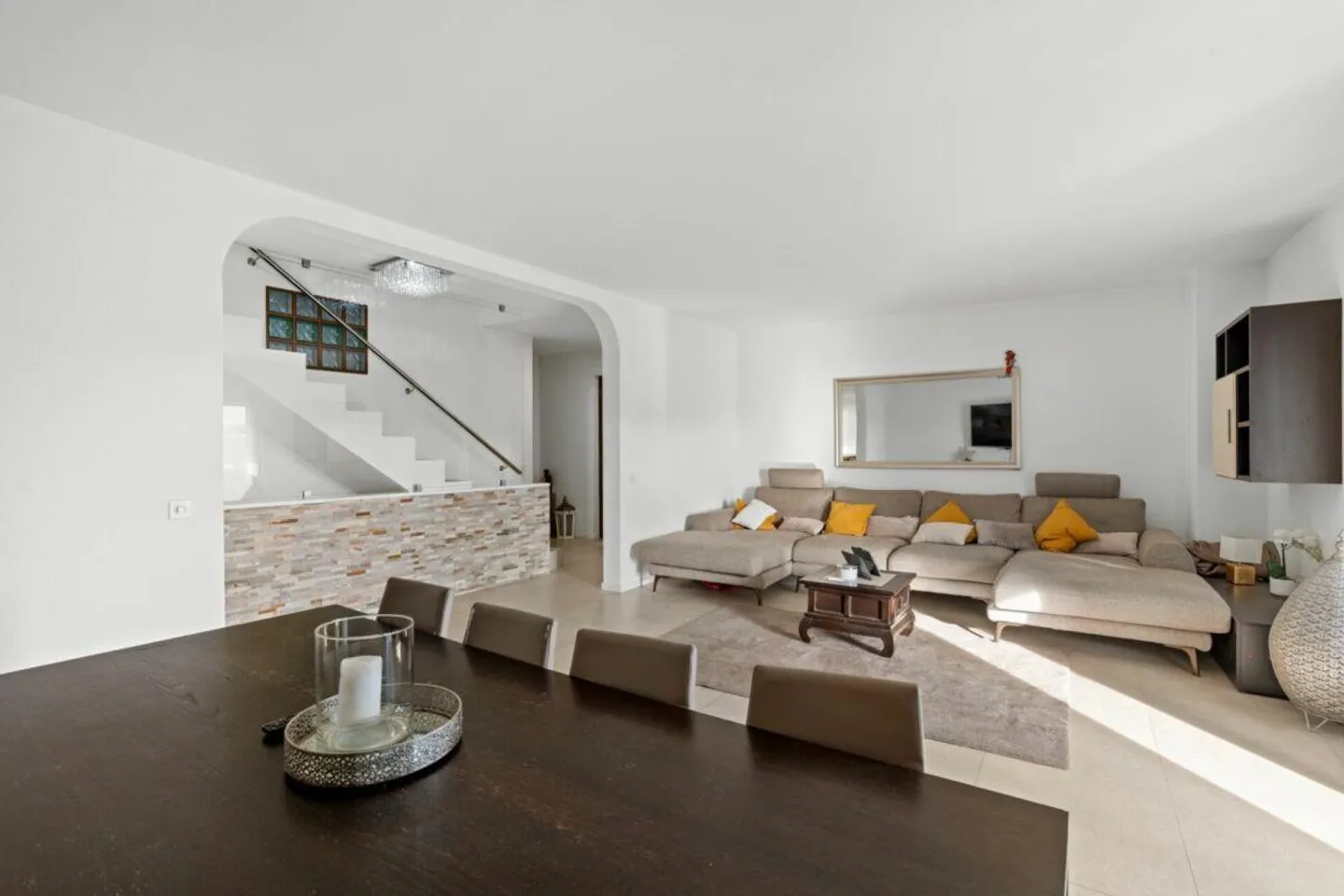 Maison jumelée avec jardin et vue - Photo 5 sur 30