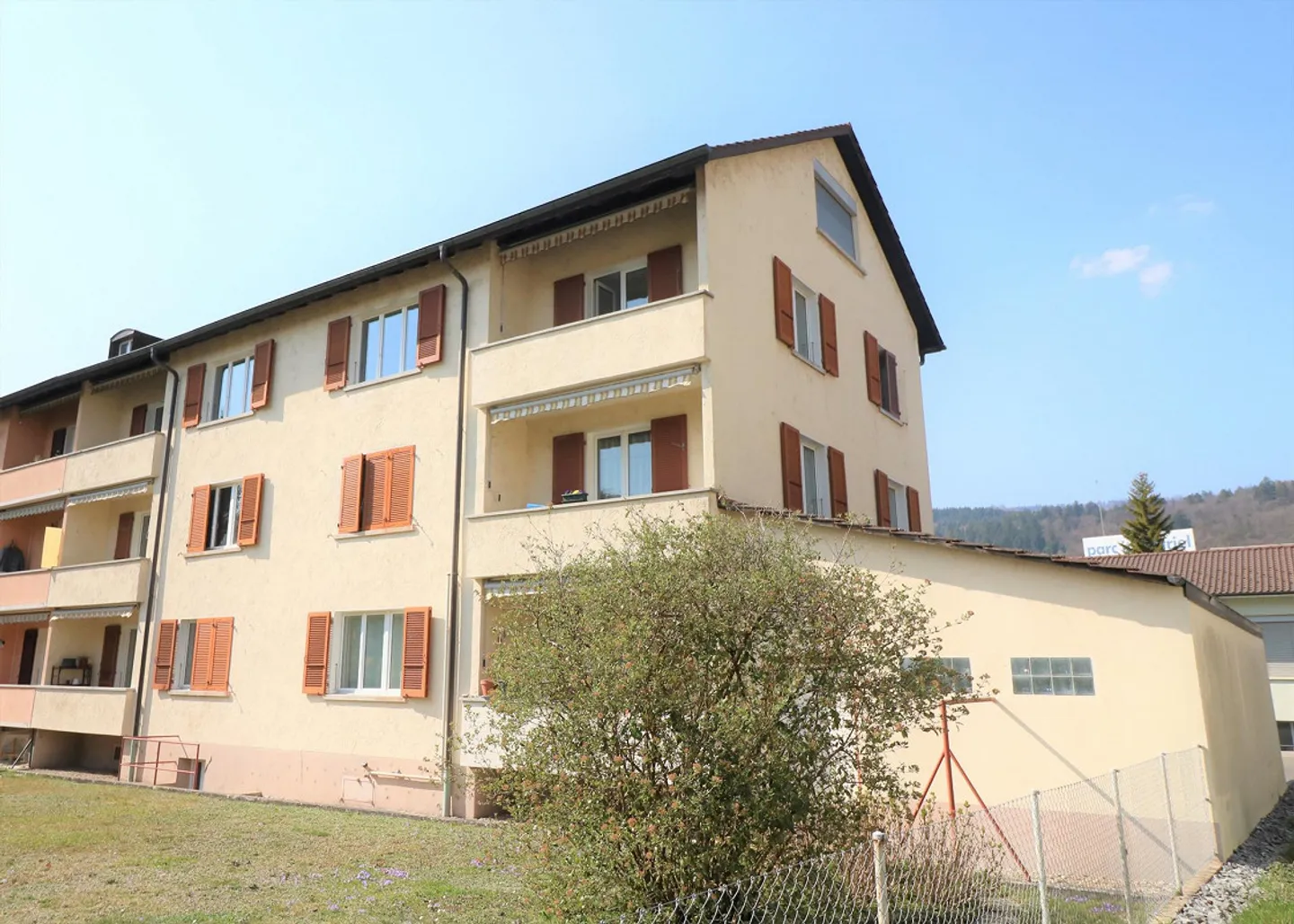 Appartement lumineux, partiellement rénové de 3½ pièces - Photo 1 sur 6