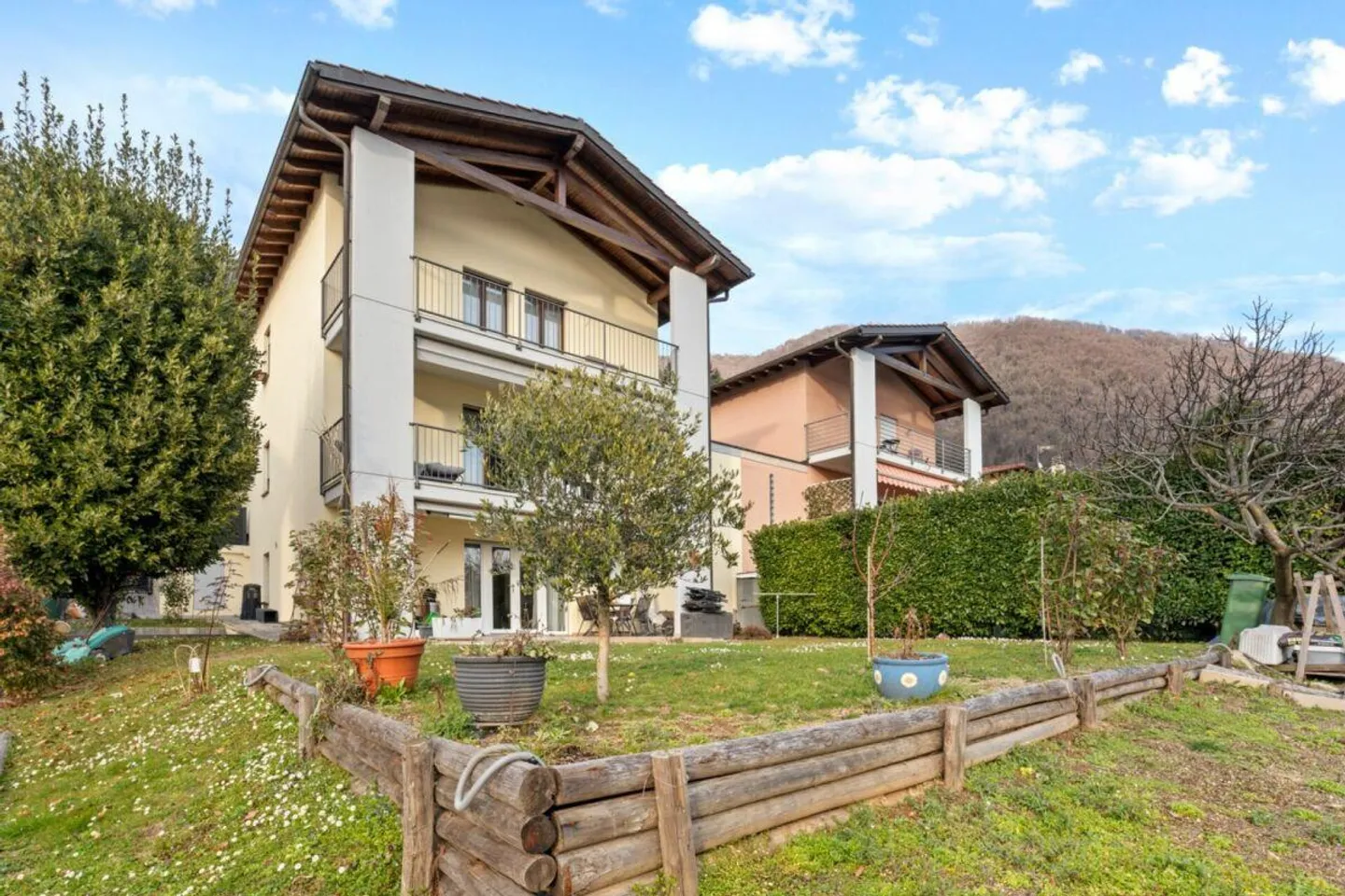 Maison jumelée avec jardin et vue - Photo 29 sur 30