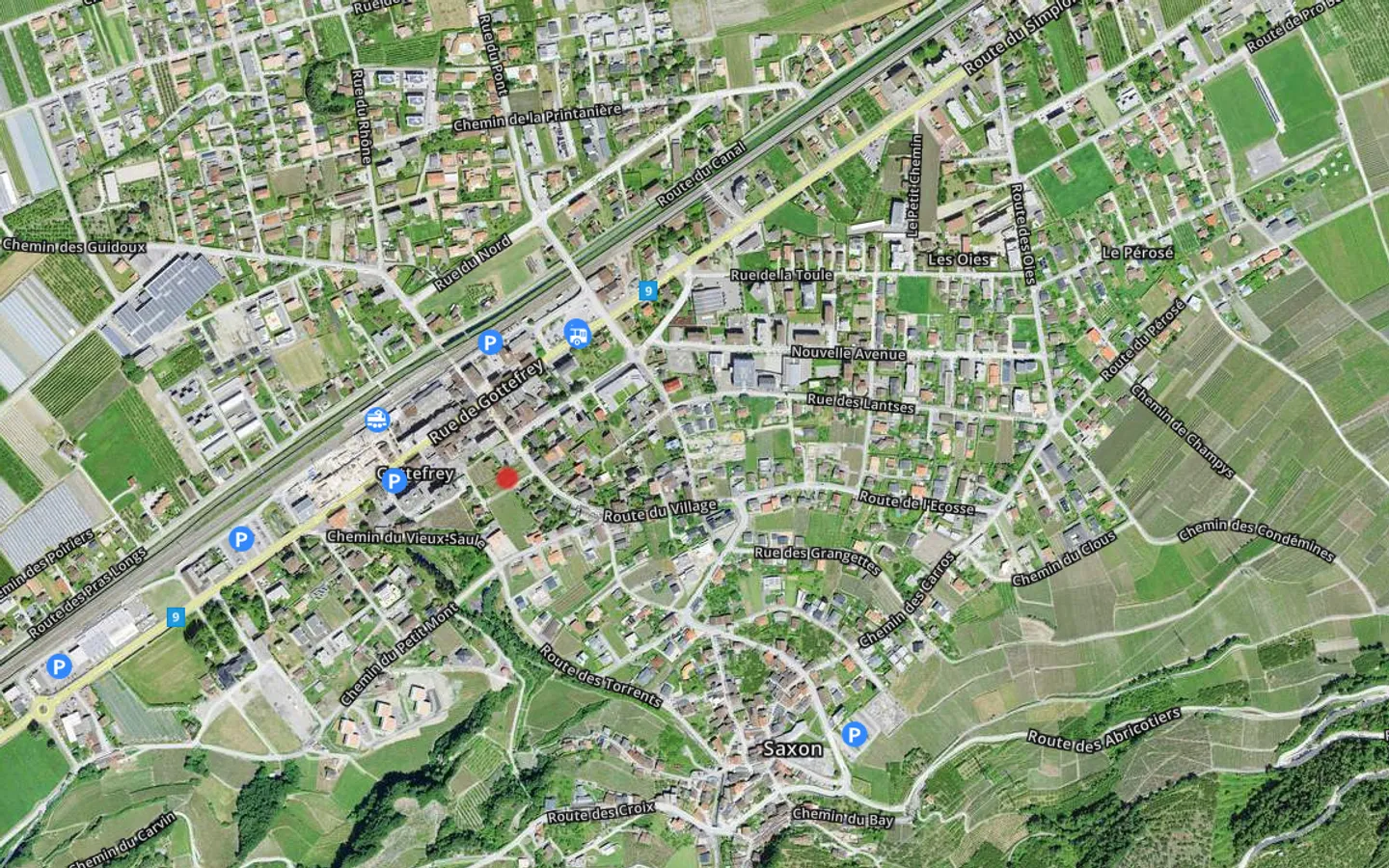 Places de parc extérieures à Saxon - Photo 3 sur 3