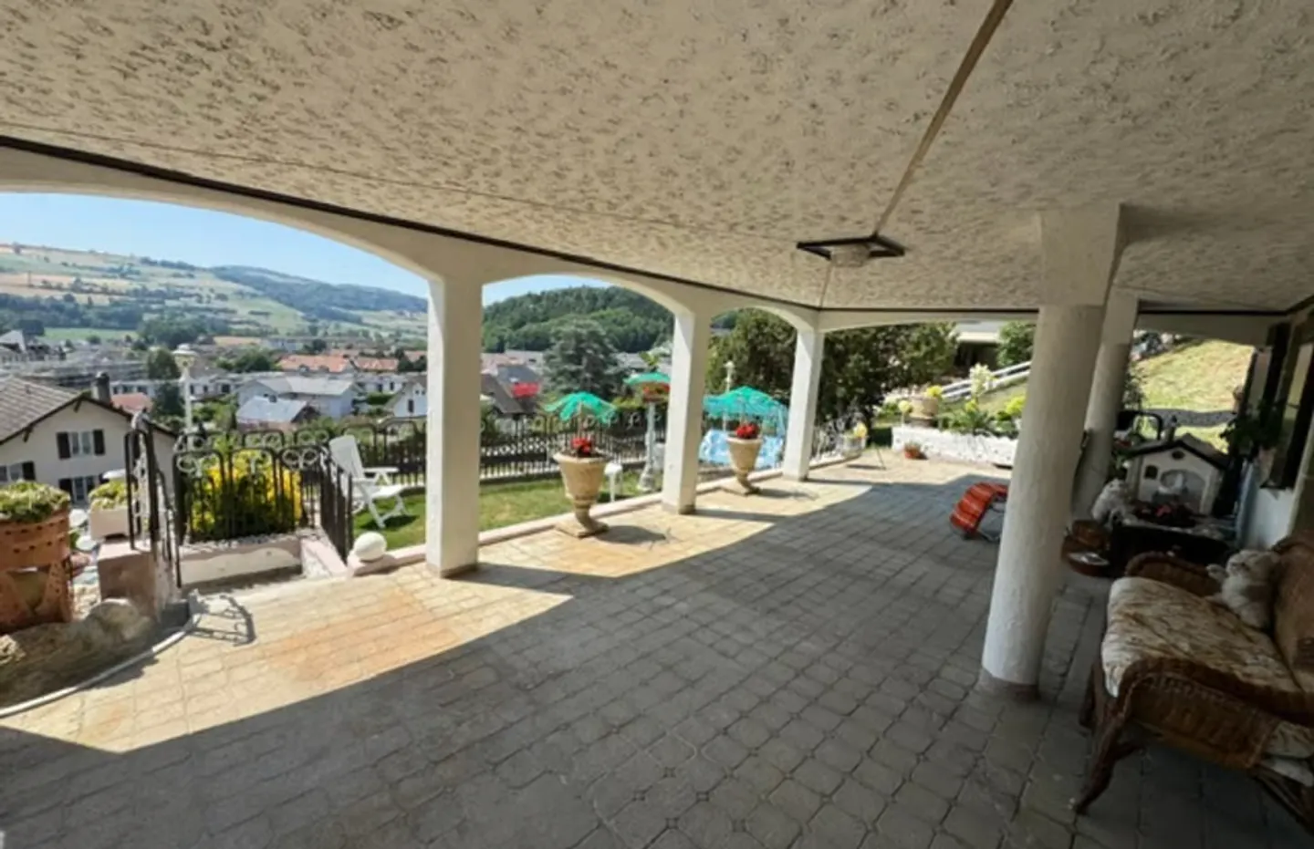 Detached house with 8 rooms and 5 garages (5-year term sale) - Photo 7 of 13