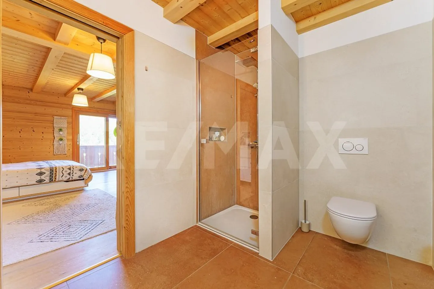 Avec 3 balcons, terrasse et jardin, magnifique appartement - Photo 9 of 13