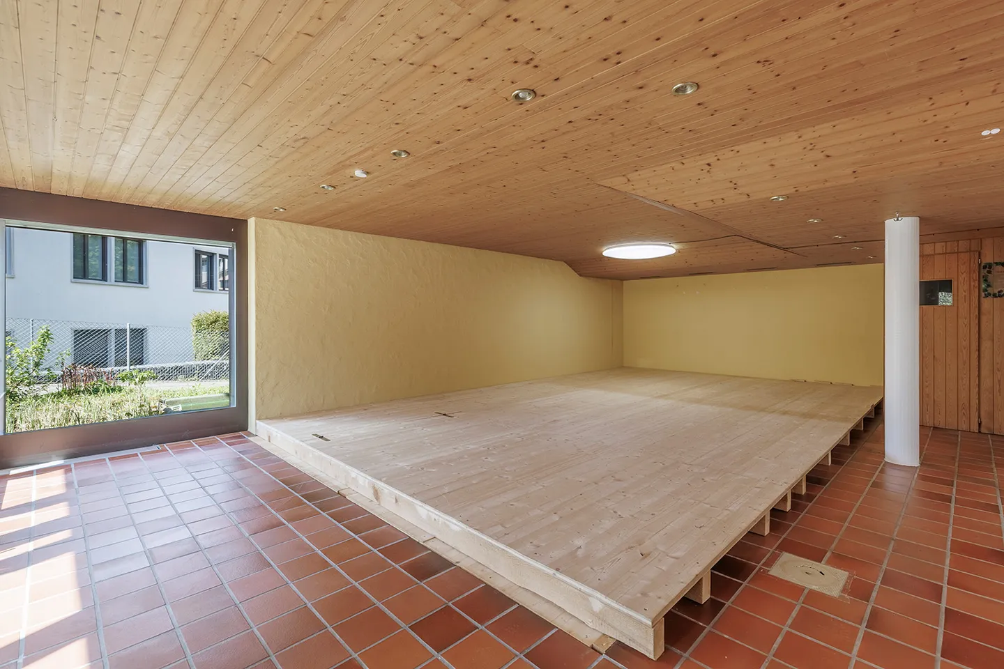 5.5 Room House - Photo 7 of 10