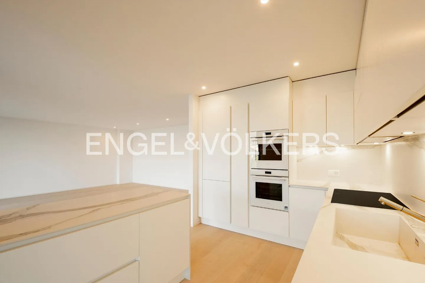 Nuovo appartamento con giardino e vista lago - Foto 5 di 12