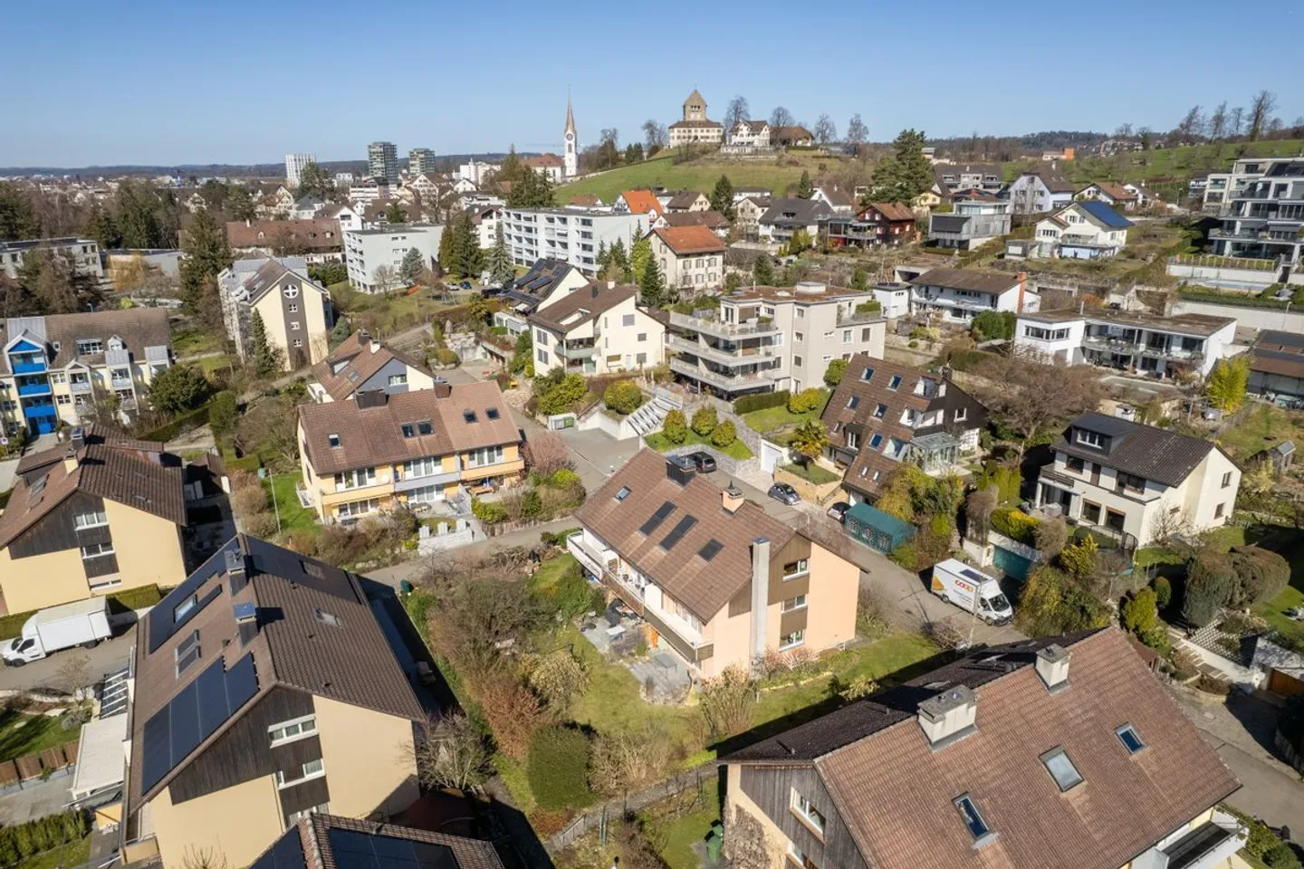 Charmantes Familienhaus in Uster - Foto 2 von 13