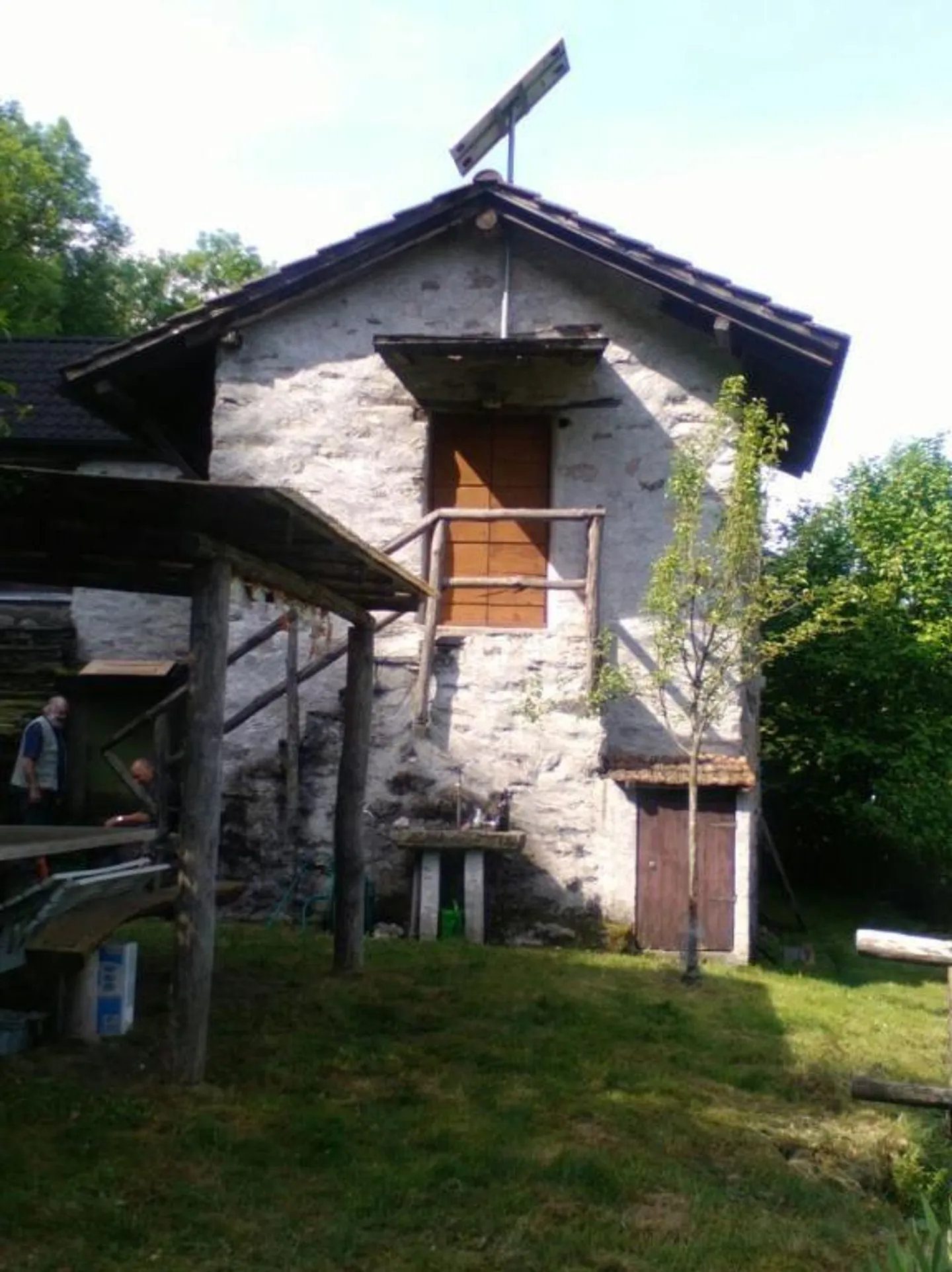 Rustico di 3,5 locali con ampio terreno - Foto 2 di 7