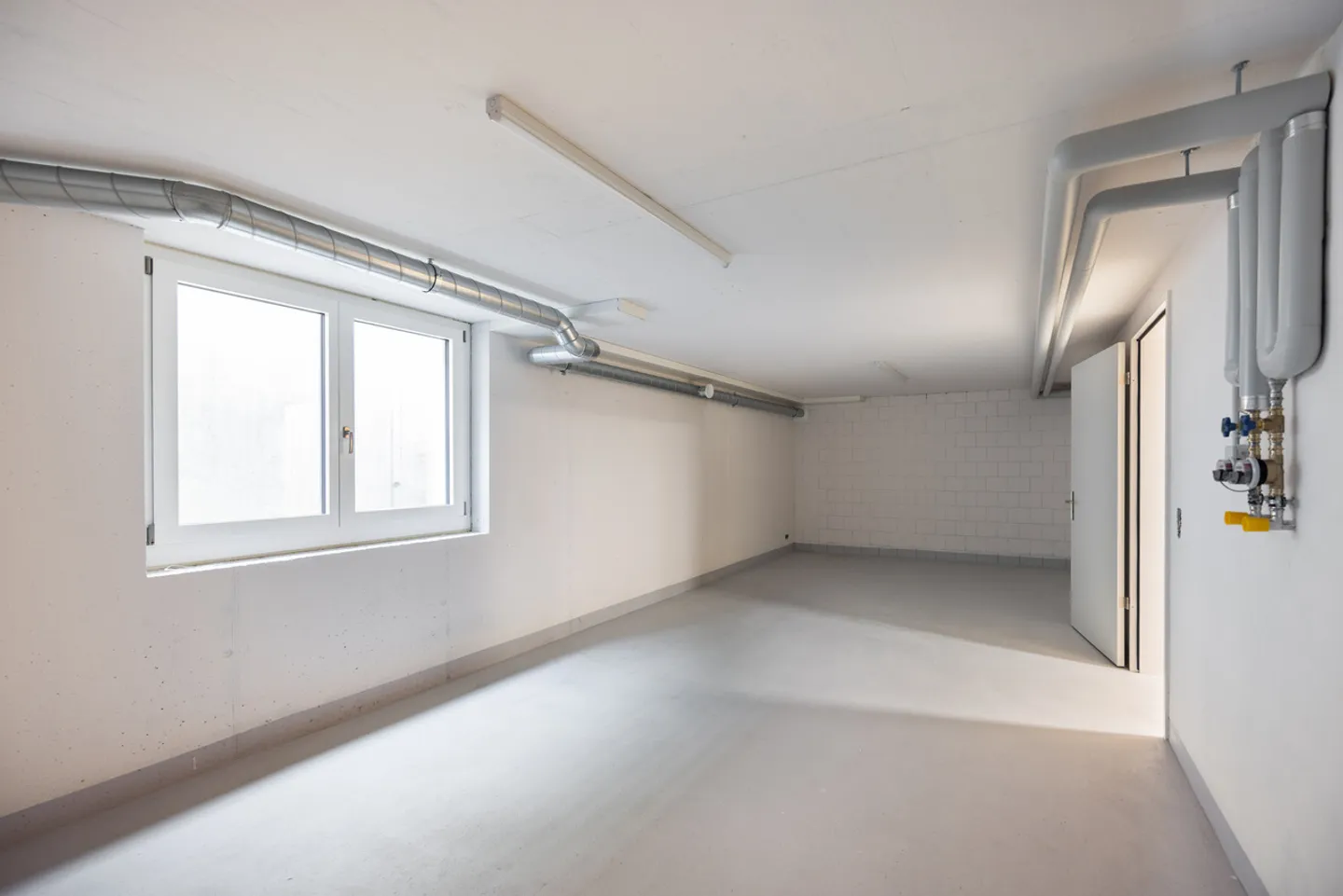 Civenne: Modern Apartment Living - Photo 11 of 19