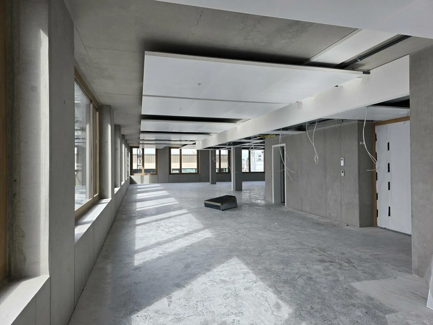 Espace de Bureau Moderne - Photo 3 sur 7