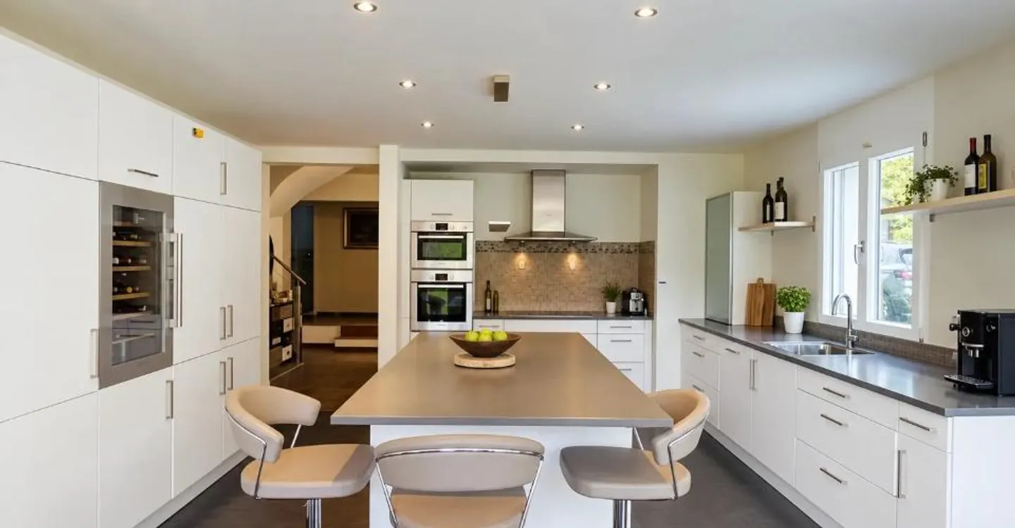 Villa indipendente situata in una zona residenziale ricercata. - Foto 3 di 13