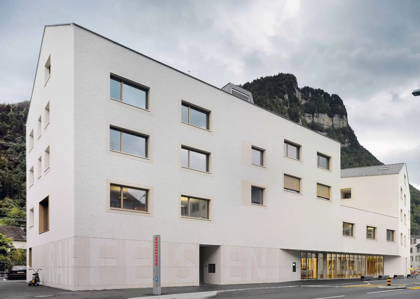 Geräumige Wohnung in Näfels - Foto 1 von 10