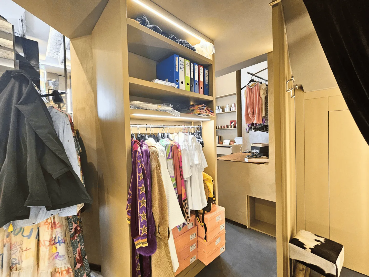 CENTRAL LOCATION AND ELEGANCE IN THE HEART OF THE CITY, SUCCESS GUARANTEED - Photo 9 of 10