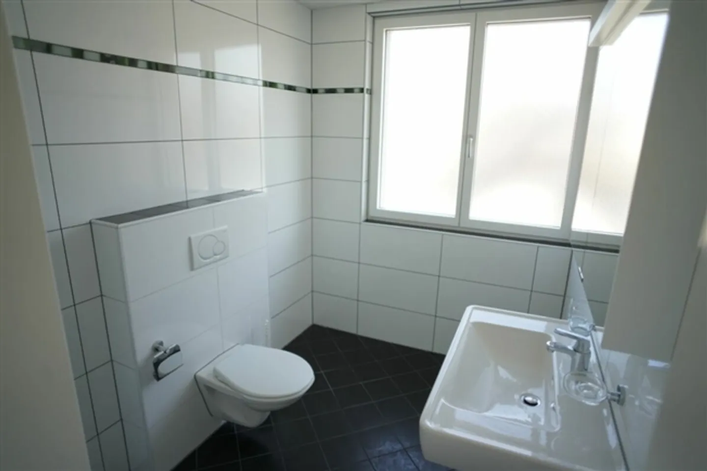 Two modern 3.5-room apartments in a very central and beautiful location - Photo 8 of 10