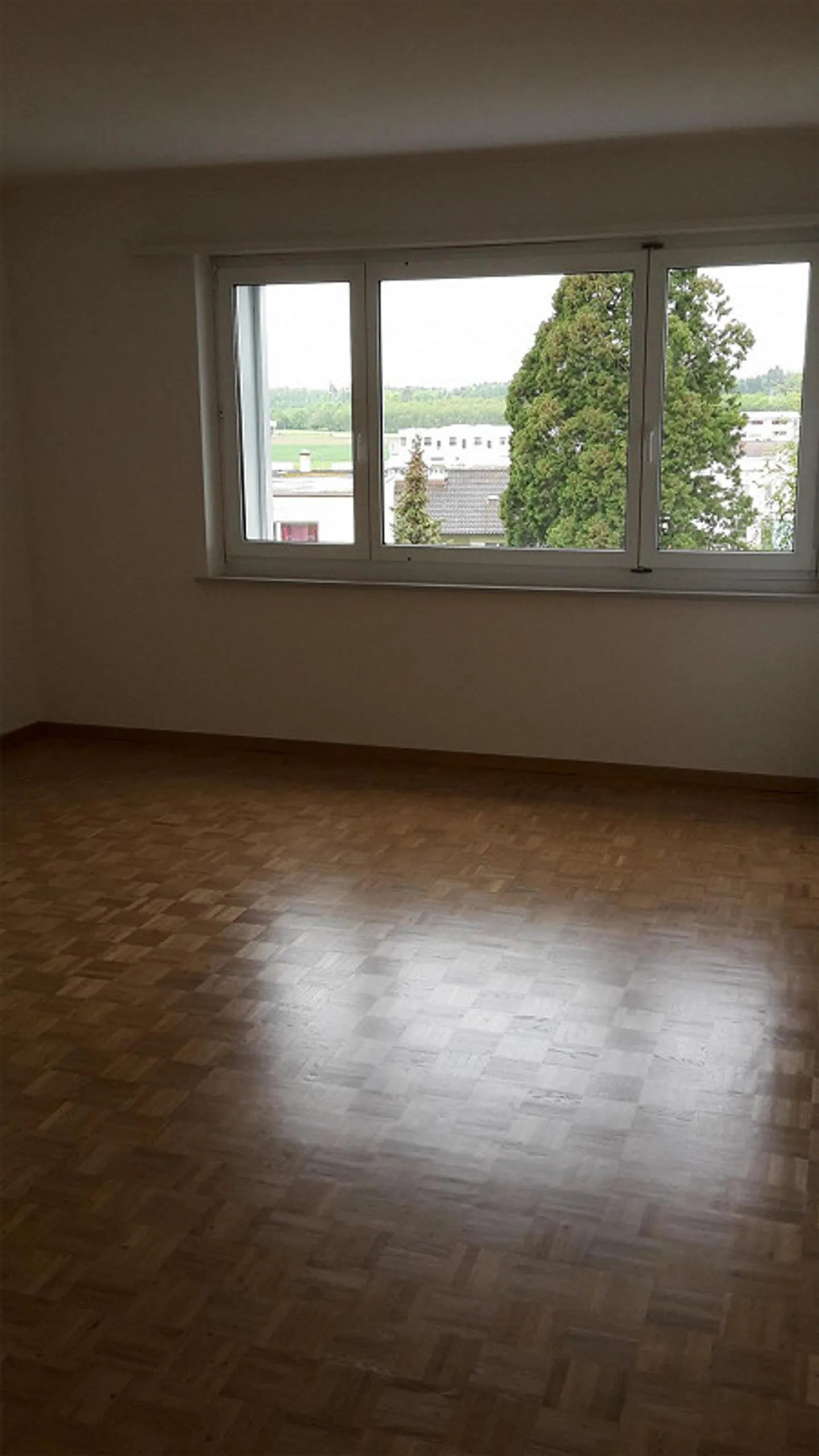 Appartement coopératif de 3,5 pièces à Bachenbülach vous attend! - Photo 5 sur 8