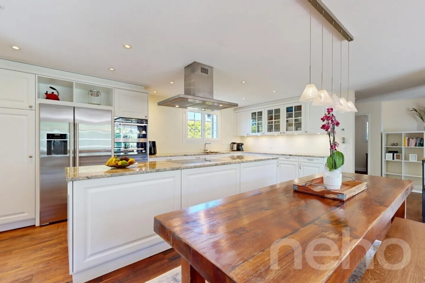 Stylish Country House Near the Lake - Photo 3 of 12