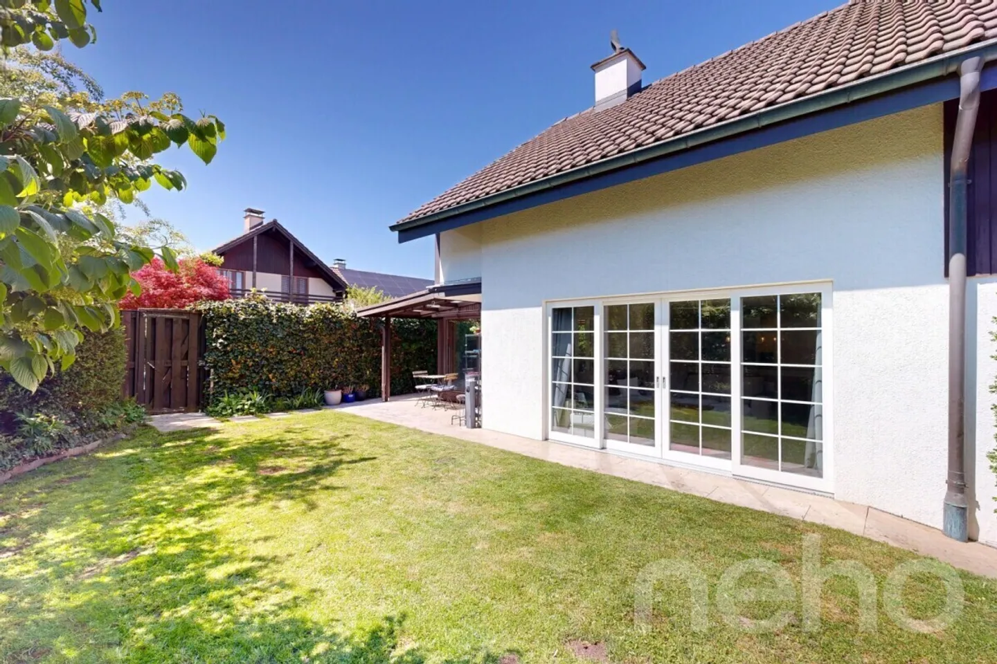 Stylish Country House Near the Lake - Photo 12 of 12