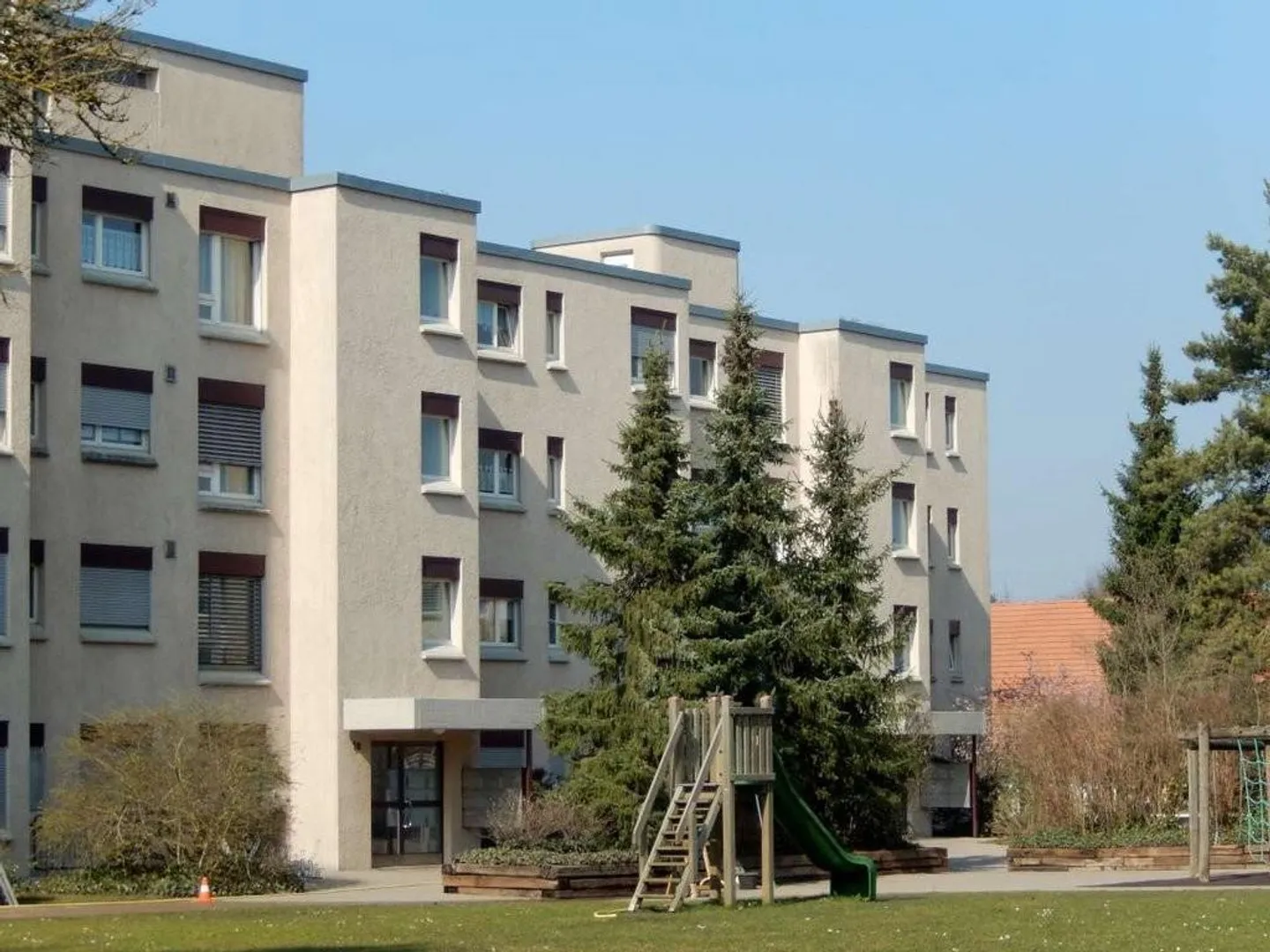 Do you still need a parking space at Schaffhauserplatz? - Photo 1 of 1