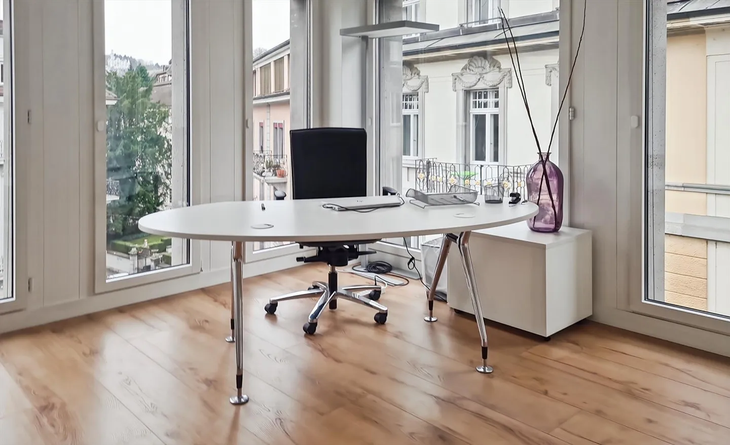 Scrivania personale in Regus City Old Town - Foto 9 di 10