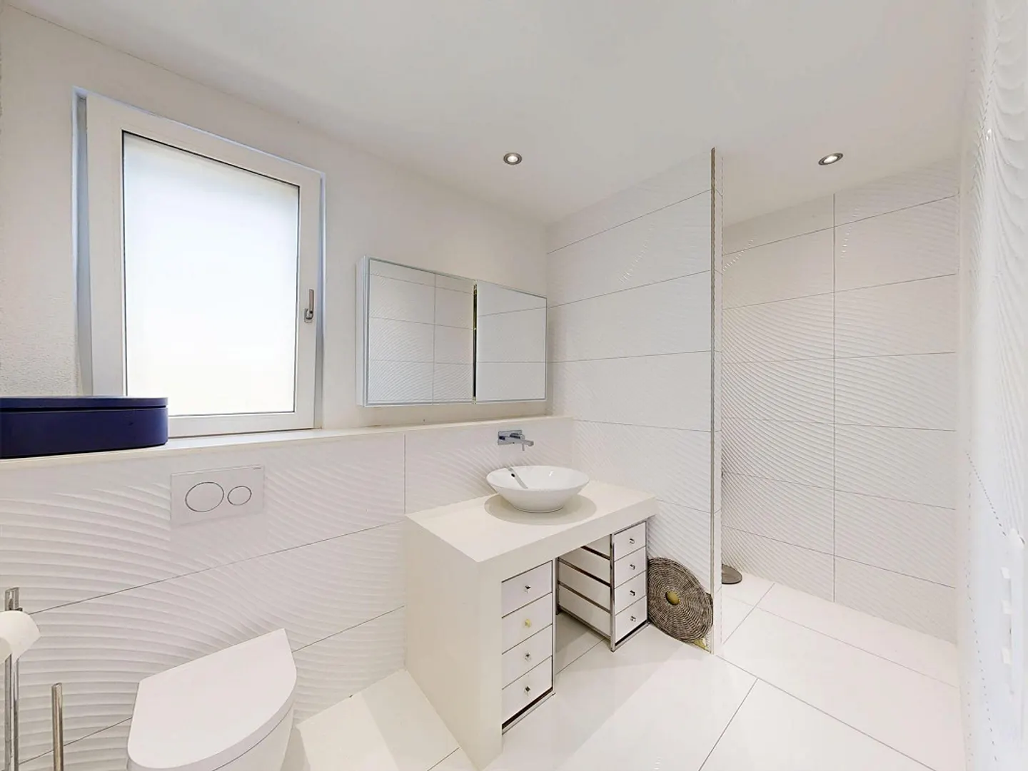 Villa de 7,5 pièces avec piscine et espace généreux - Photo 12 sur 21