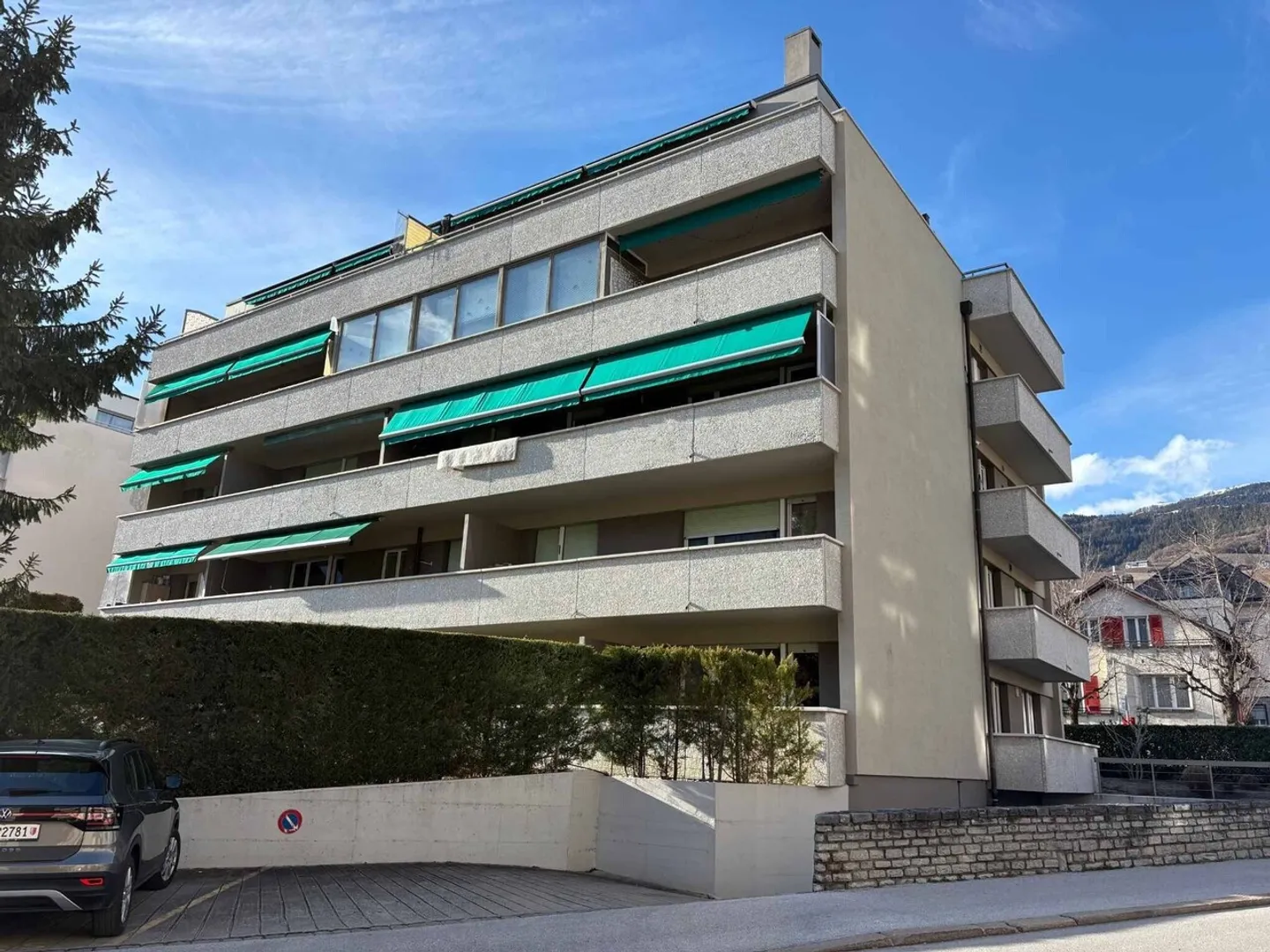 Renovated Apartment with Balconies - Photo 11 of 11