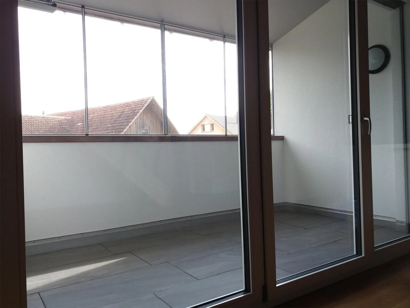 Charmante Dachwohnung mit Galerie - Foto 8 von 9