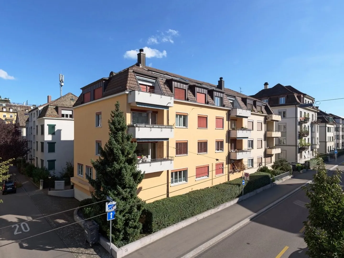 In the center of Zurich-Enge, near Rieterpark - Photo 1 of 9