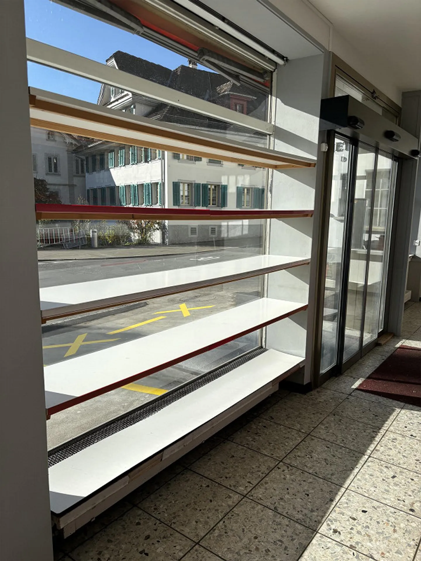 Retail Space for Sale - Photo 4 of 9