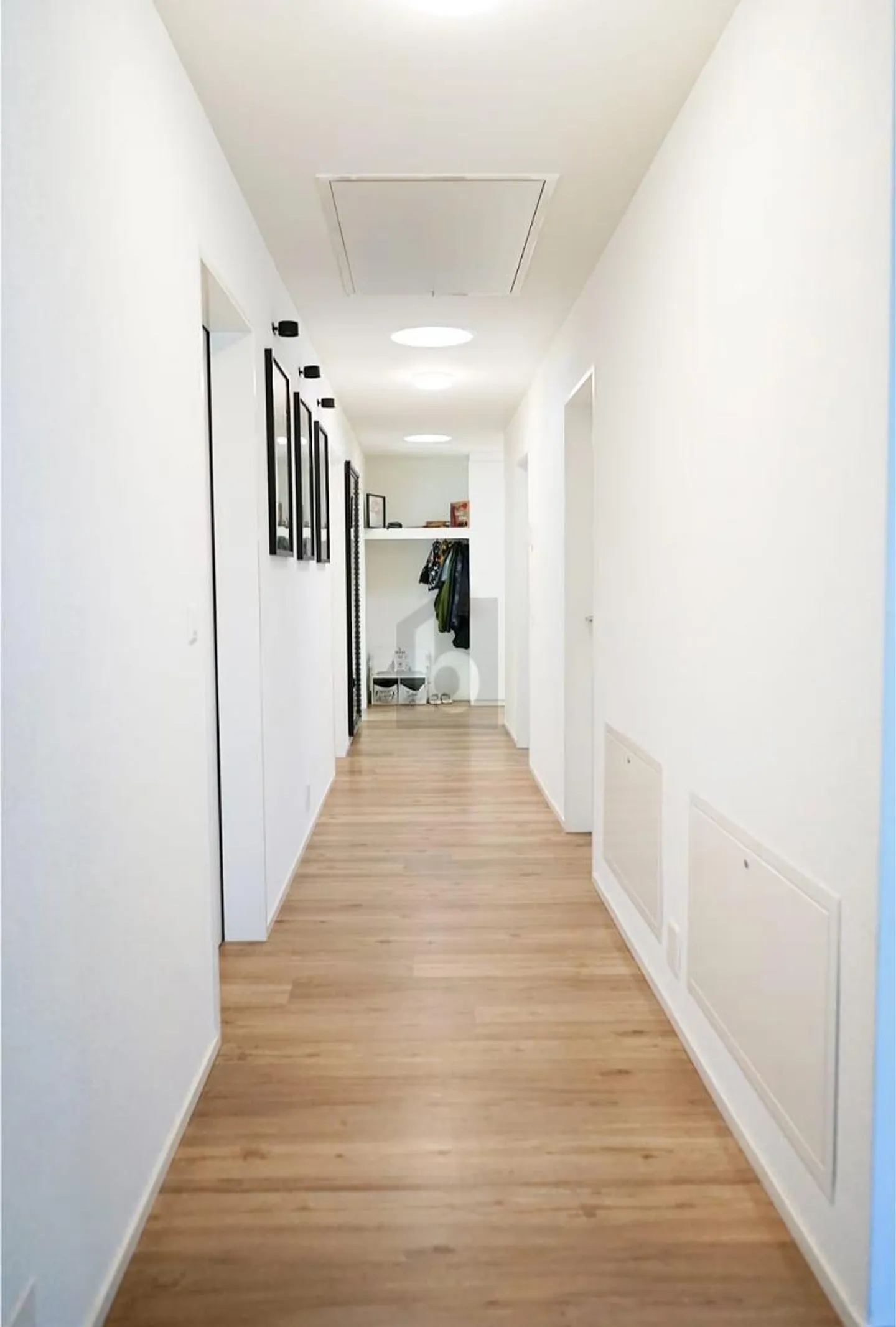 SPACIEUX ET STYLÉ AVEC CUISINE OUVERTE - Photo 3 sur 6