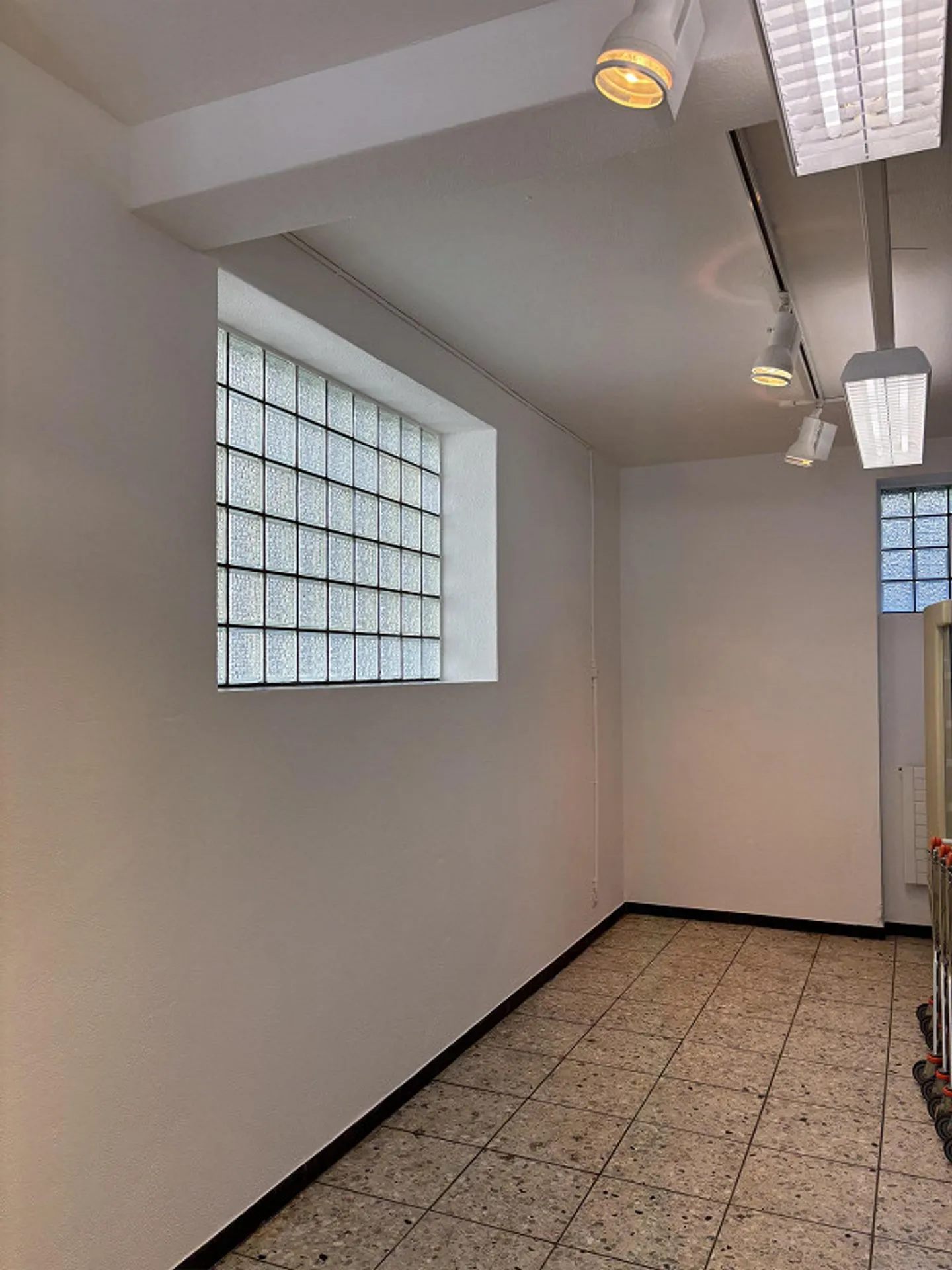 Retail Space for Sale - Photo 6 of 9