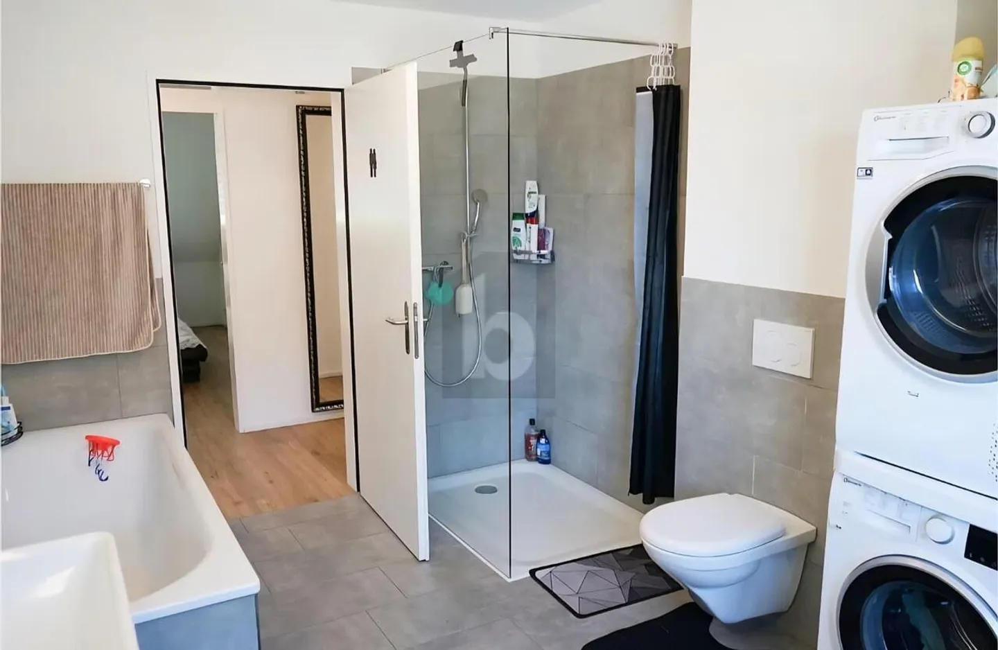 SPACIEUX ET STYLÉ AVEC CUISINE OUVERTE - Photo 4 sur 6