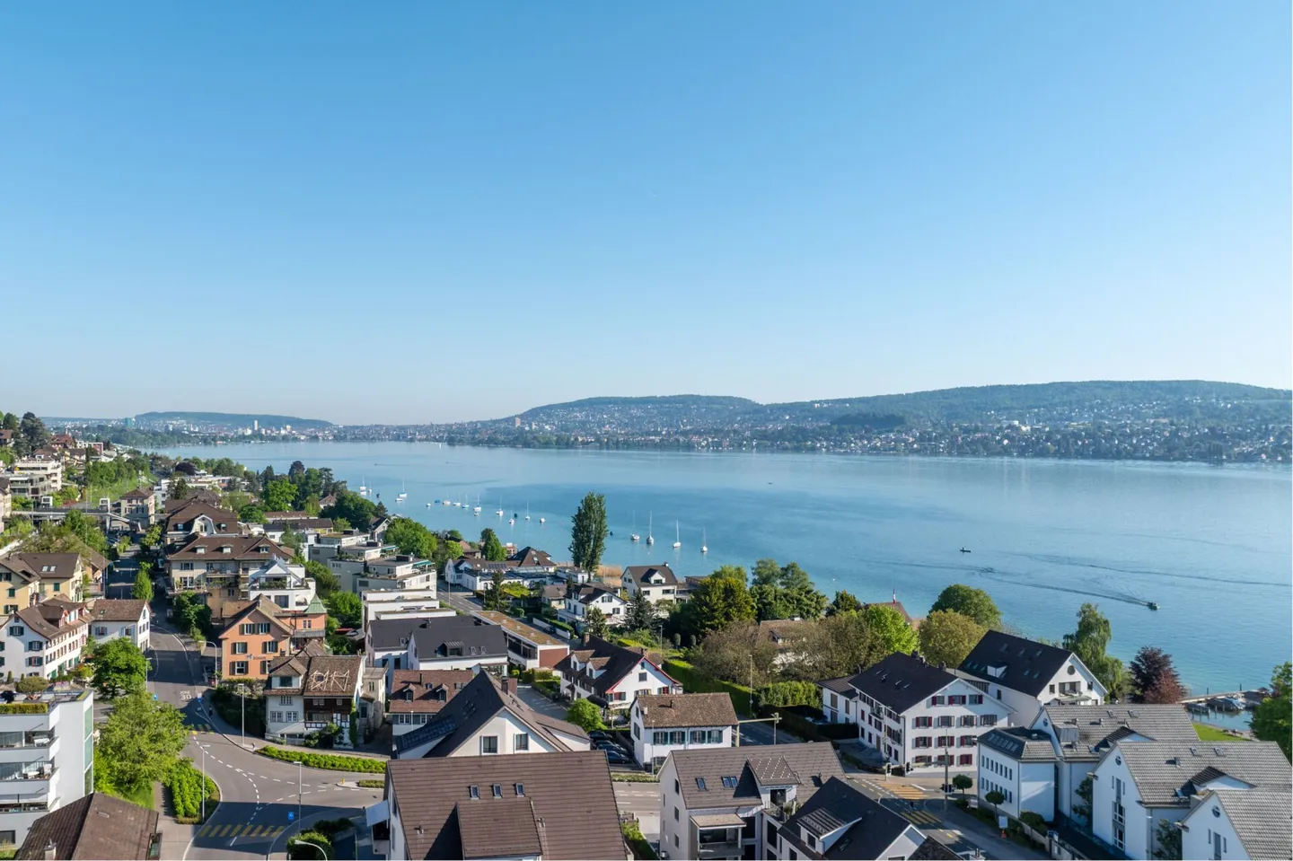 Elegant Duplex Apartment with a View over Lake Zurich - Photo 7 of 7