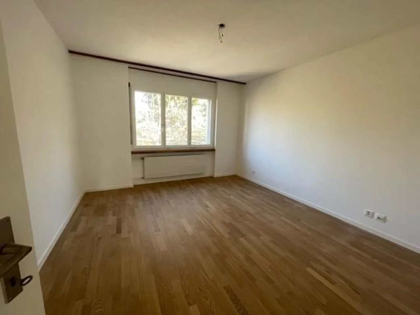 Appartement spacieux de 3,5 pièces à louer dans un endroit calme - Photo 7 sur 9