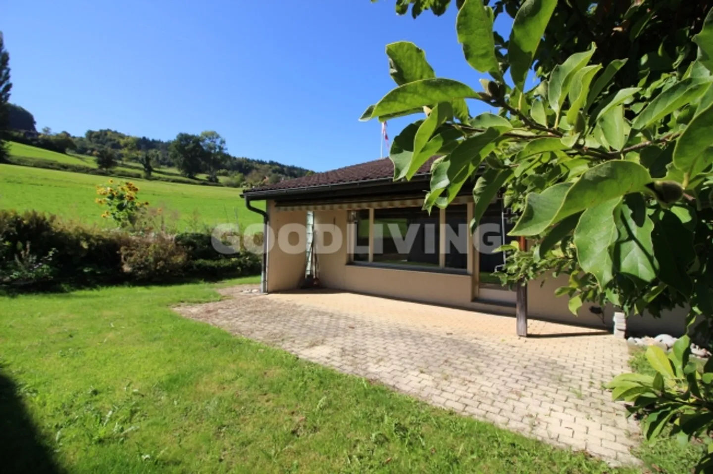 Maison individuelle à vendre - Photo 1 sur 8