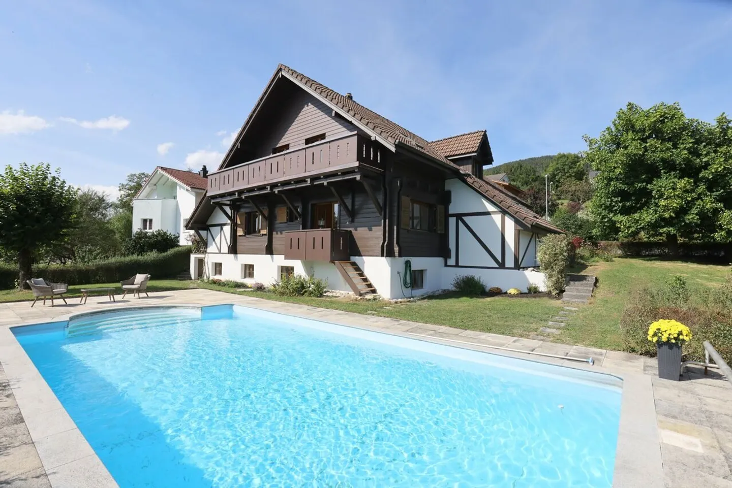 Villa for sale - Photo 1 of 13