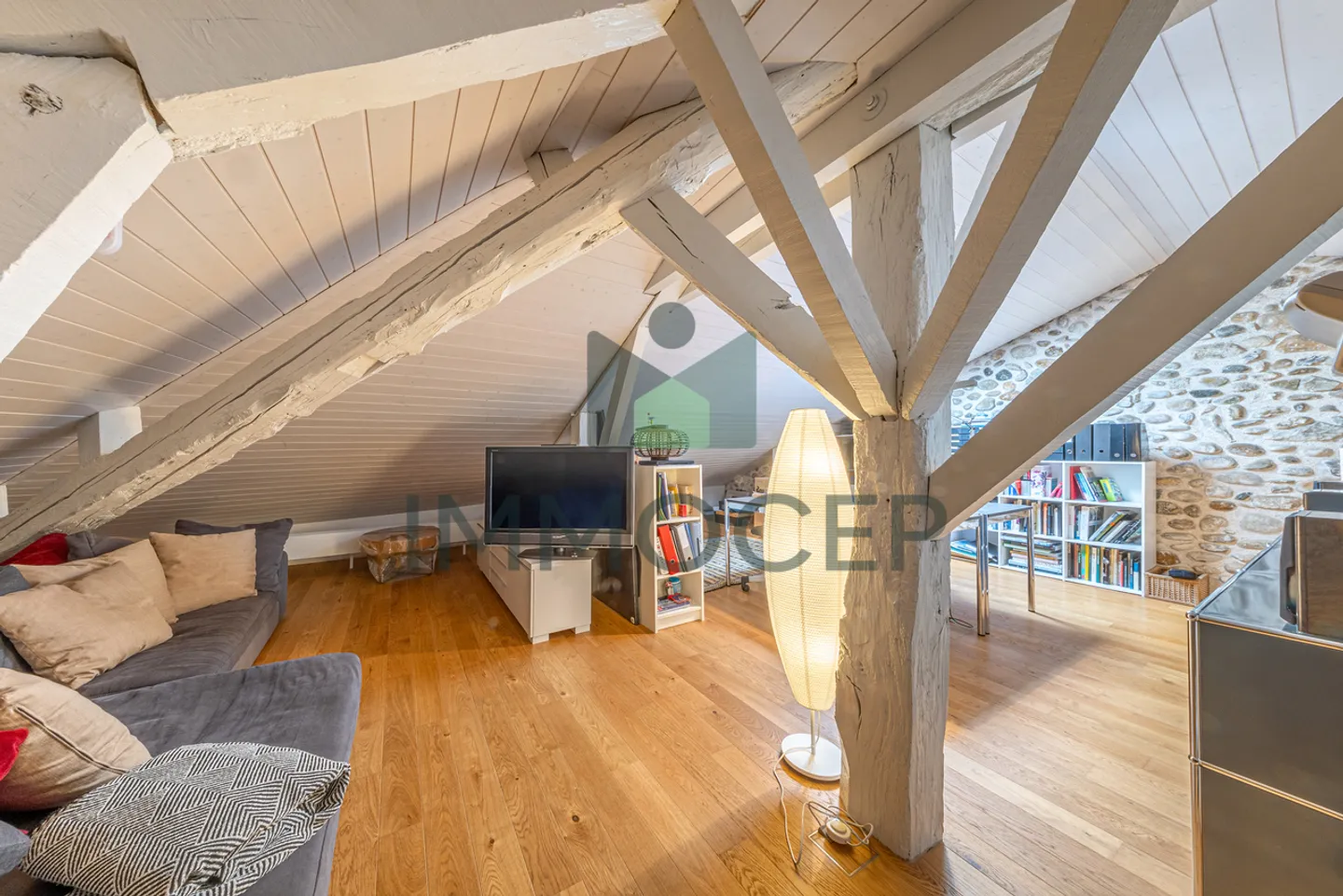 Rare: Beautiful Village House with approx. 225 m2 of living space in Russin - Photo 10 of 13