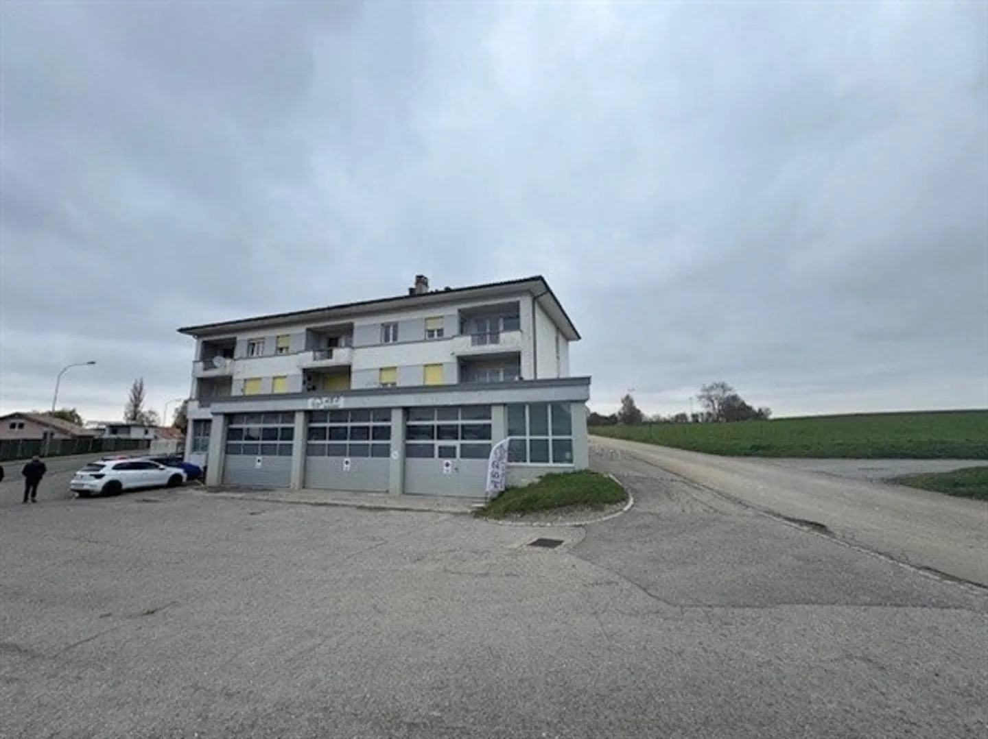 Appartement lumineux de 3,5 pièces près de la gare - Photo 2 sur 2