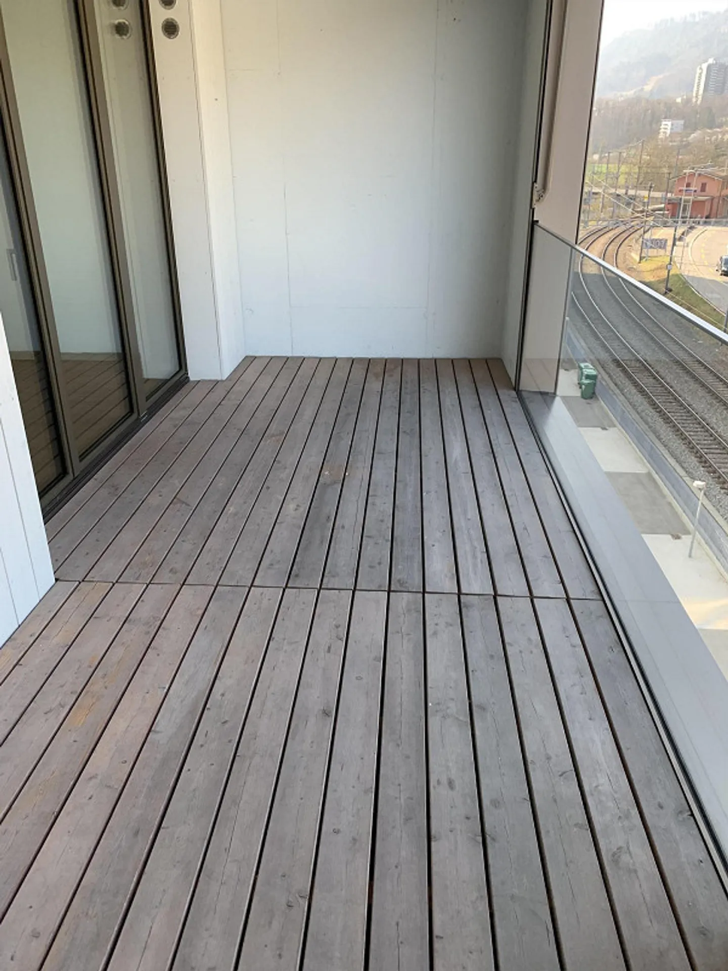 Beautiful 3.5 Room Apartment with a Dream Large Balcony - Photo 7 of 7