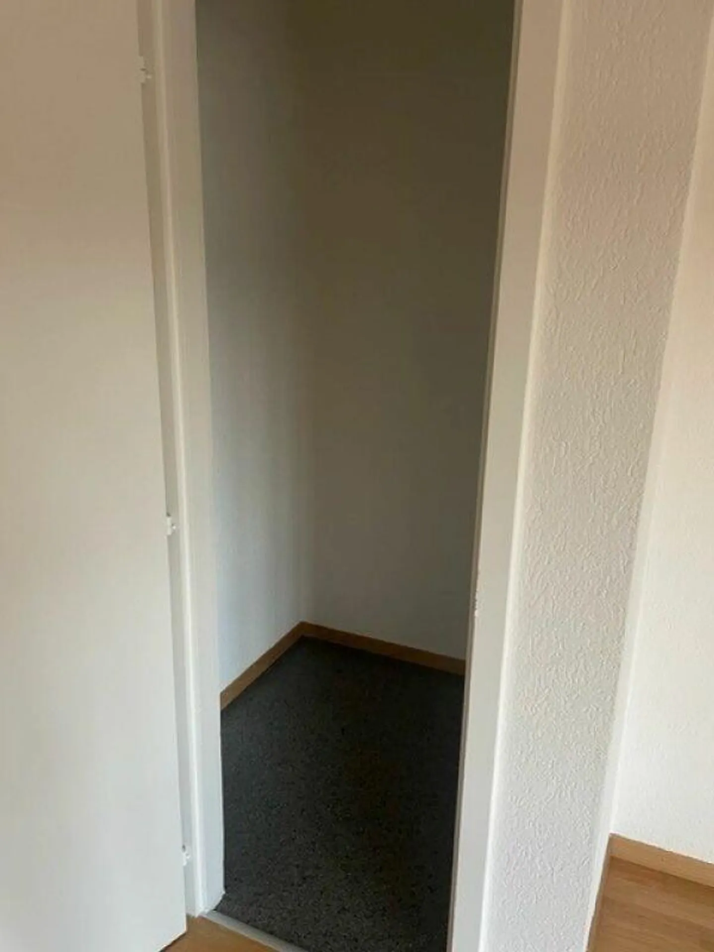 1 Room Apartment on the 4th Floor - Photo 5 of 6