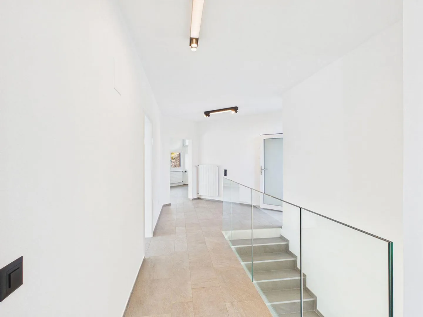 Panoramic Villa with Large Garden and Open View - Breganzona - Photo 4 of 13