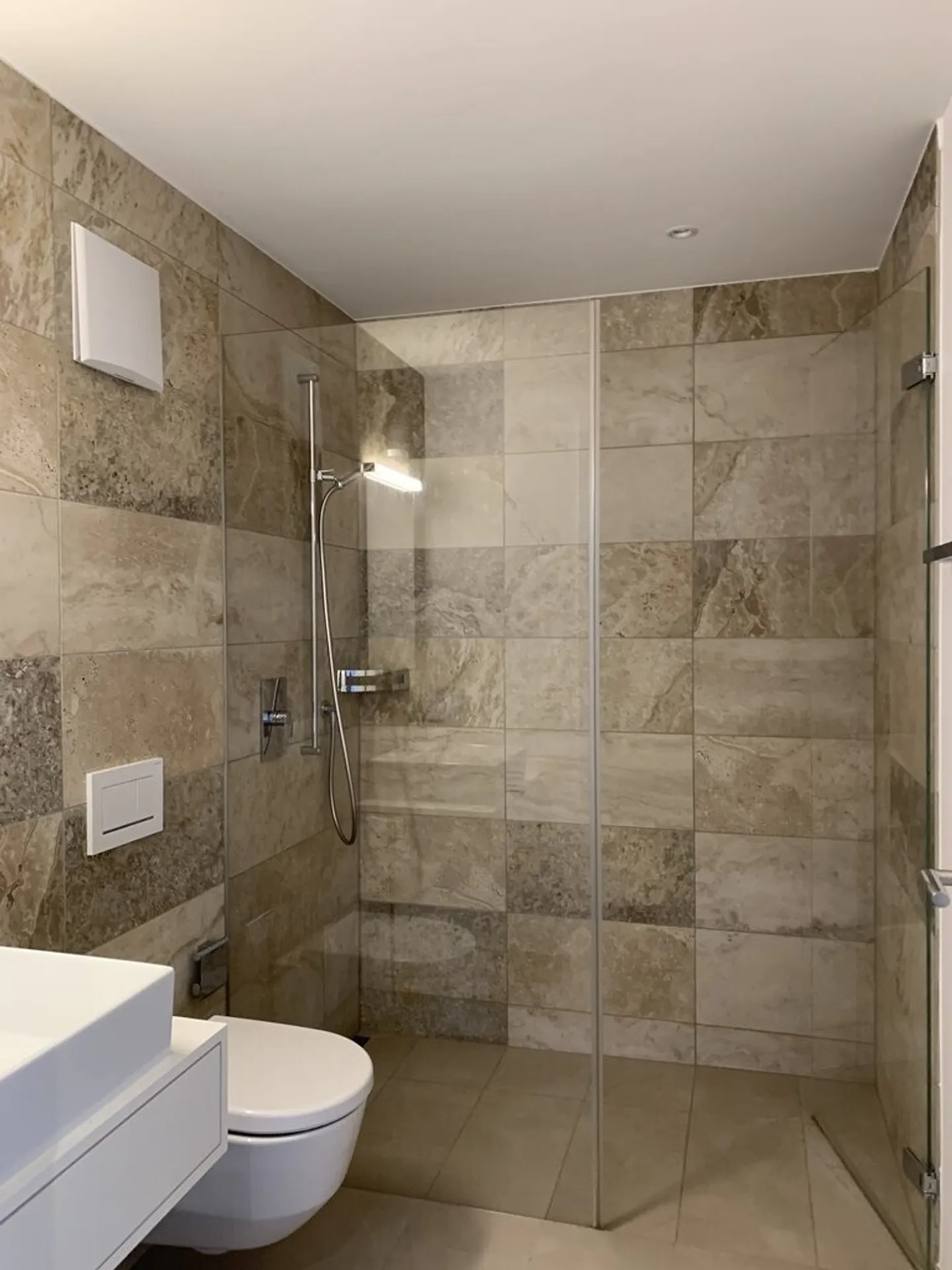 Modern 2.5 room apartment in Igis - Photo 5 of 6