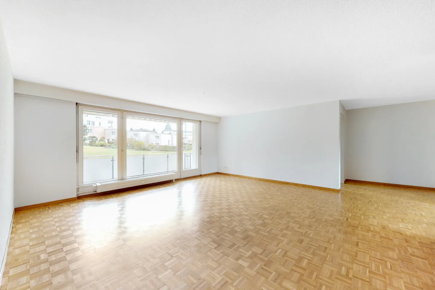 Appartement moderne 4 pièces - Photo 5 sur 13