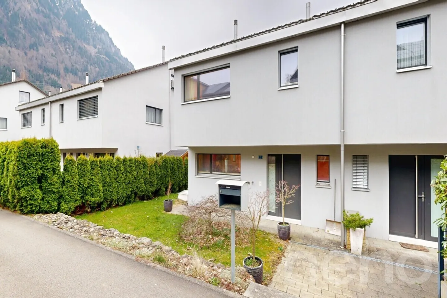 Spacious Semi-Detached Family House in Family-Friendly Location - Photo 1 of 12