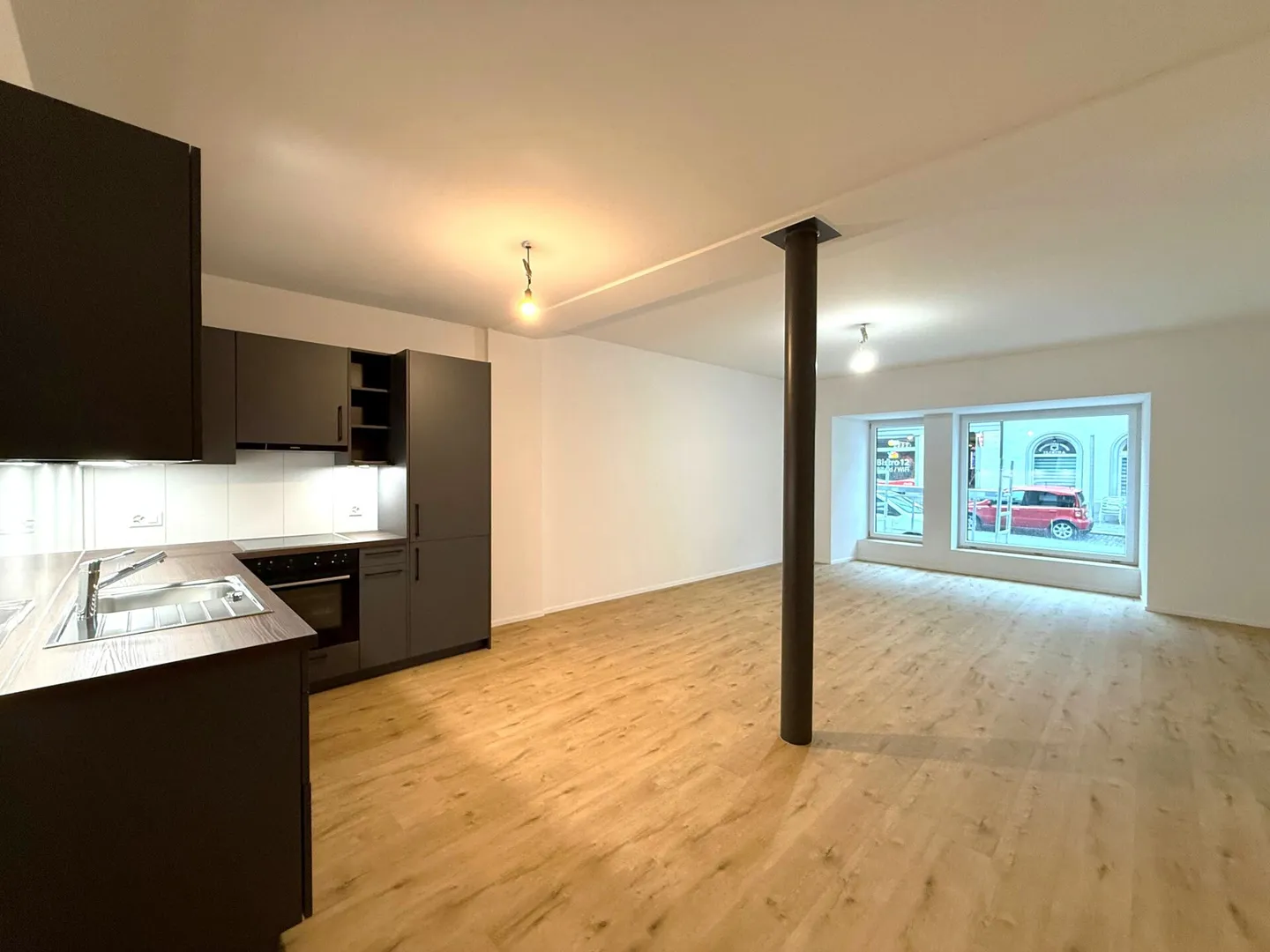 Appartements de location de 2,5 pièces entièrement rénovés - Photo 1 sur 8