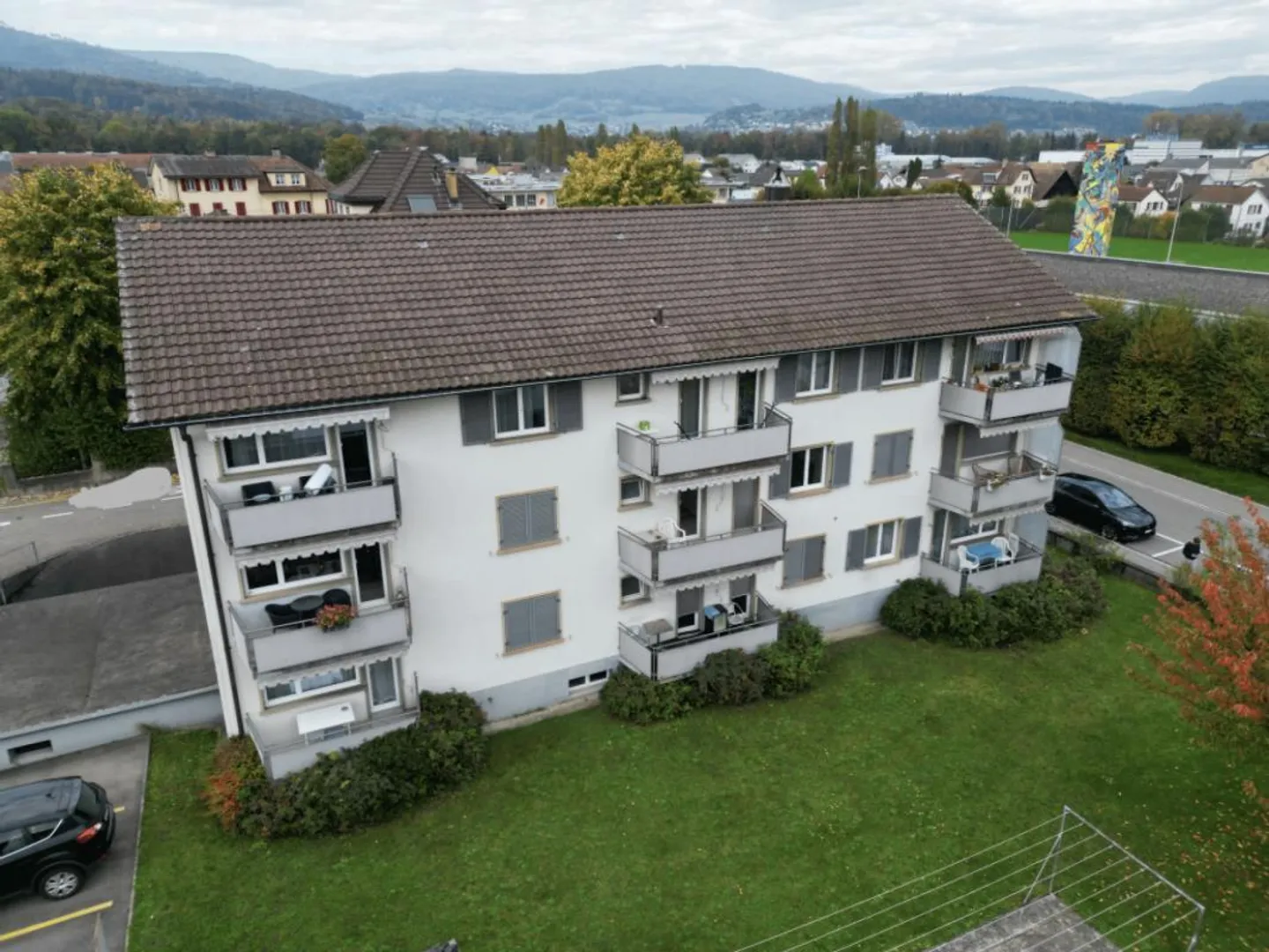 Appartement 4.0 pièces fraîchement rénové avec balcon - Photo 1 sur 5