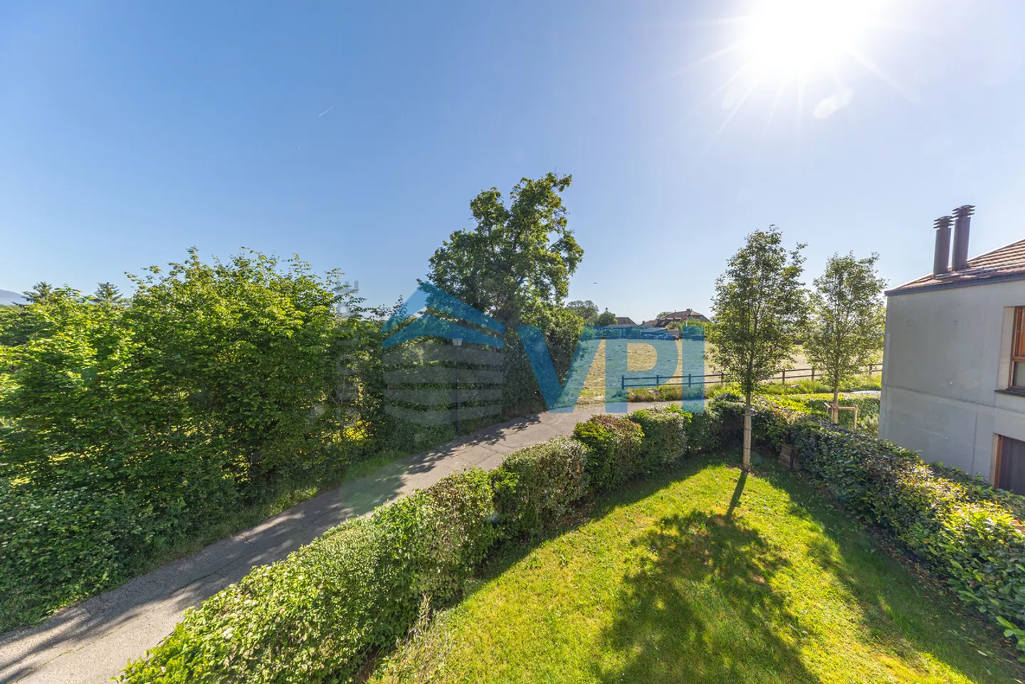 Modern Duplex Apartment with Garden - Photo 1 of 13