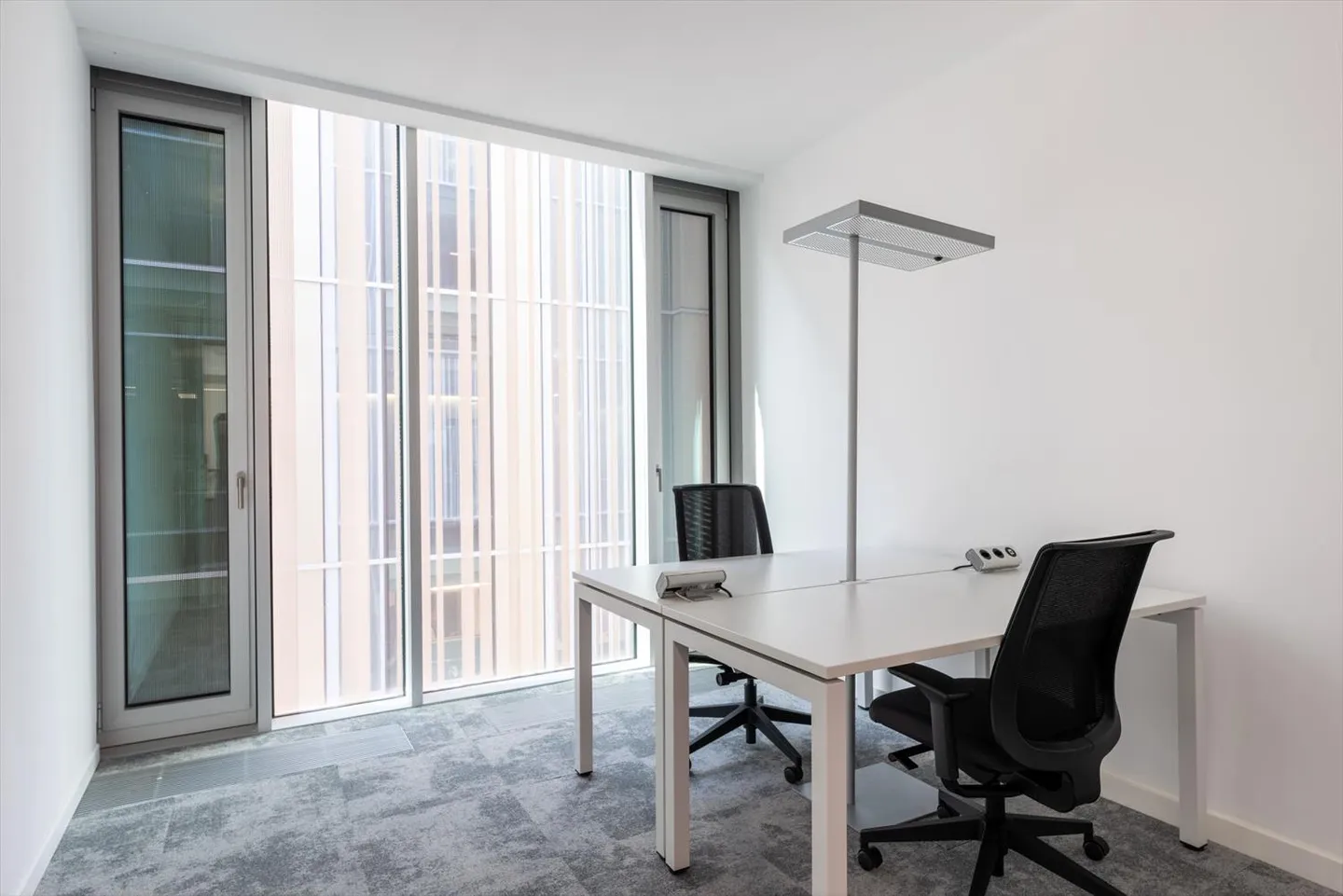 Accès illimité aux bureaux de Regus Bessieres - Photo 1 sur 6