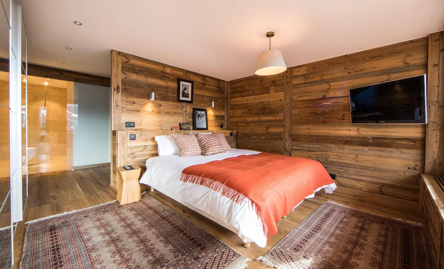 Magnificent 2-bedroom apartment in the center of Verbier with valley views - Photo 6 of 15